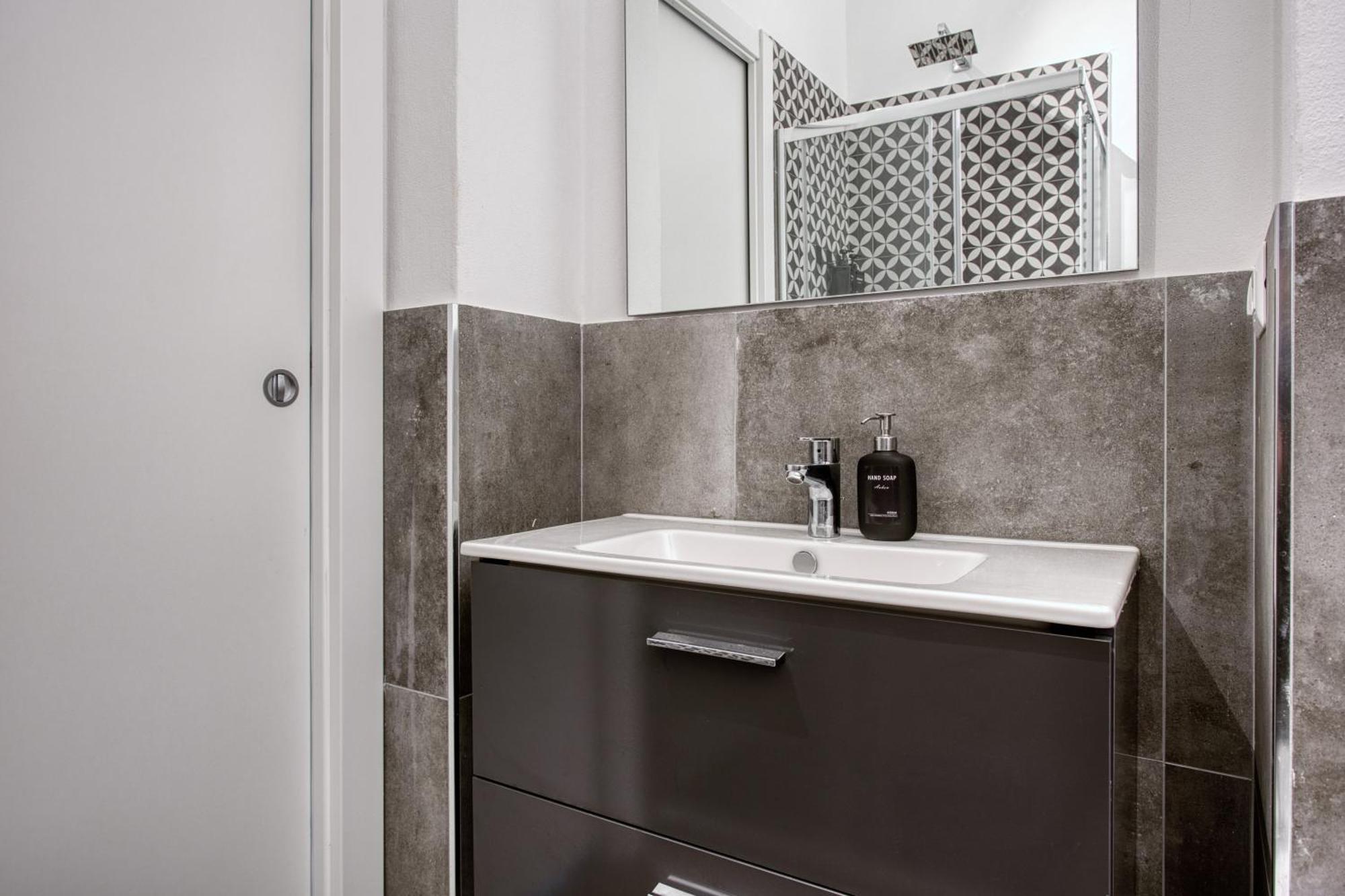 15min To Duomo, Modern 1 Bedrm Flat Ac, 5g Wifi * Milán